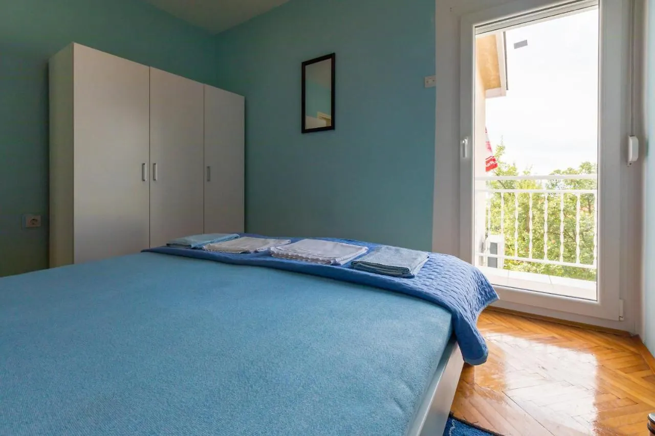 Avisnja Apartment Crikvenica 0*,  Croaţia