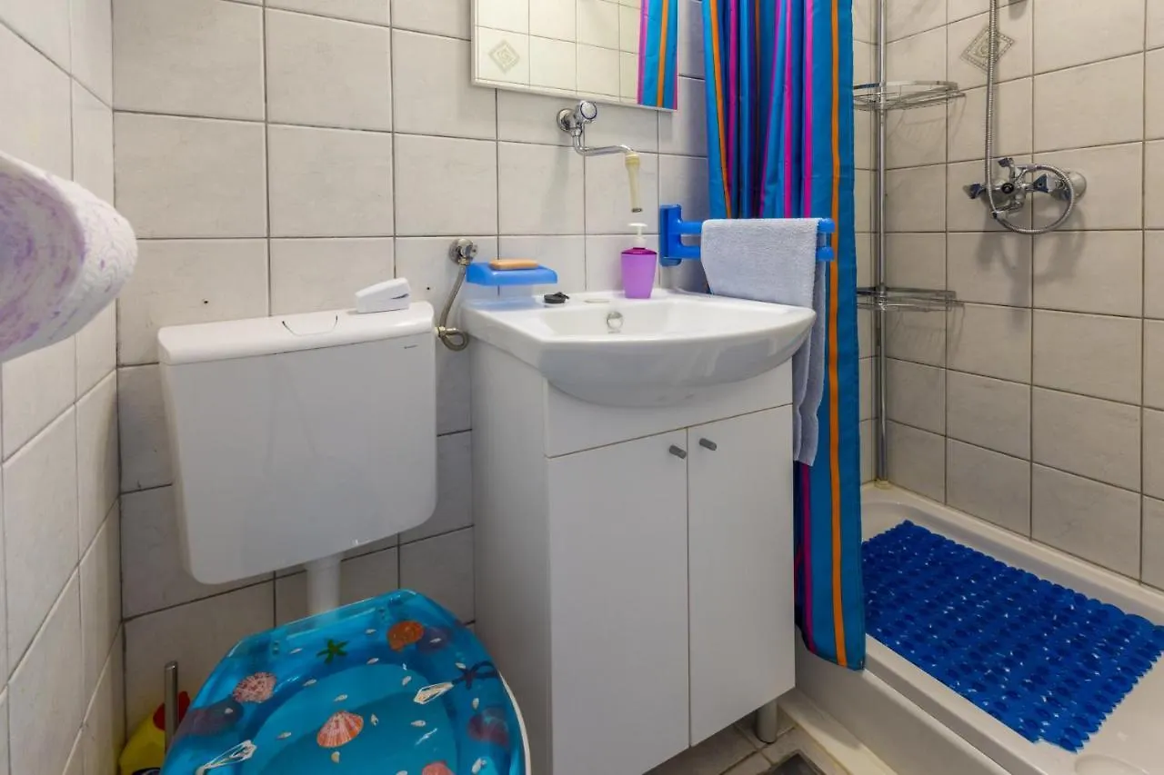 Avisnja Apartment Crikvenica 0*,